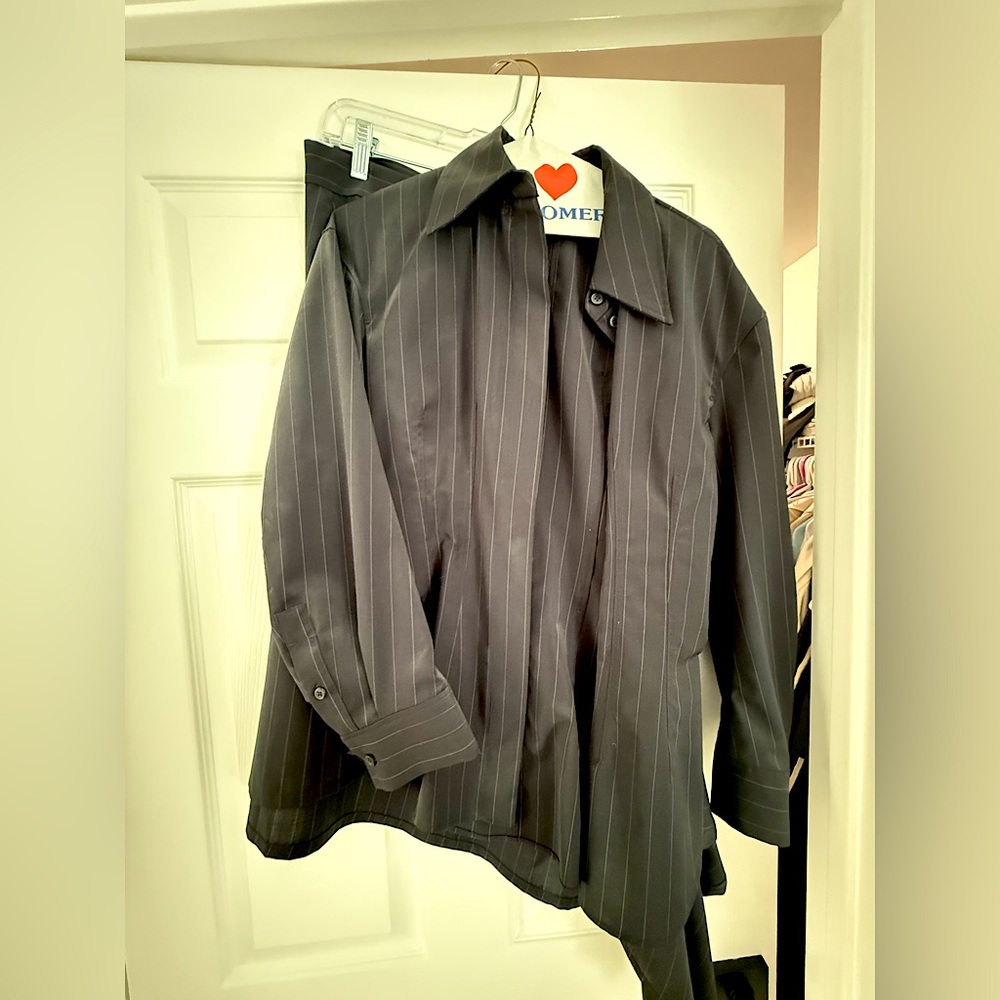 Stunning navy cos pinstripe outfit skirt size 8 and blouse size 4
